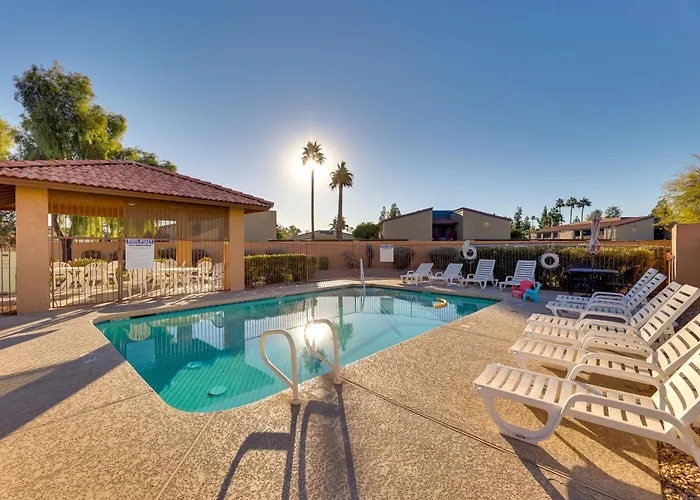 Pool Access + Patio: Retreat, 3 Mi To Dtwn! *