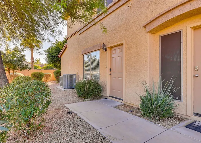 Pool Access + Patio: Retreat, 3 Mi To Dtwn! * Mesa