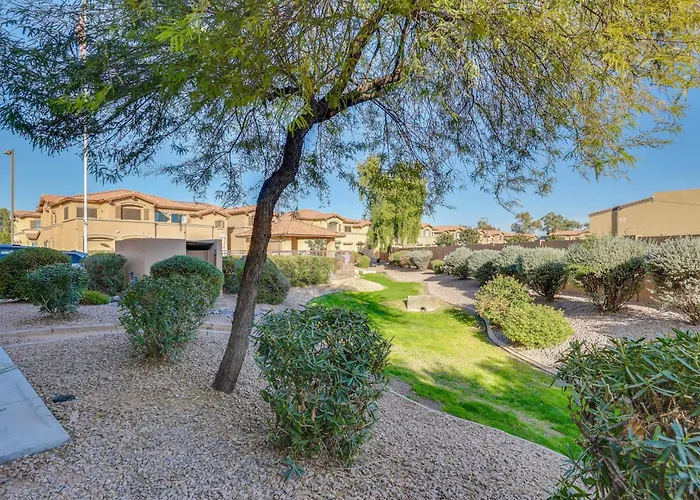 Pool Access + Patio: Retreat, 3 Mi To Dtwn! Mesa