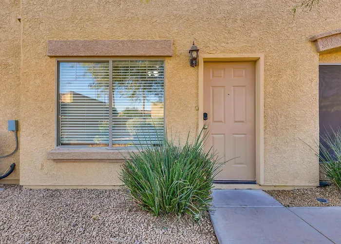 Pool Access + Patio: Retreat, 3 Mi To Dtwn! * Mesa